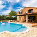 Vakantiehuis Muntic Iii Pula