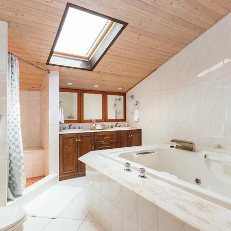 Holiday home Stunning In Pula With Outdoor Swimming Pool Muntic