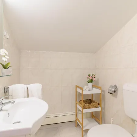 Holiday home Stunning In Pula With Outdoor Swimming Pool Muntic