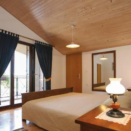 Stunning In Pula With Outdoor Swimming Pool *