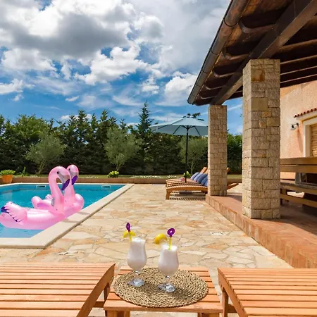 Stunning In Pula With Outdoor Swimming Pool